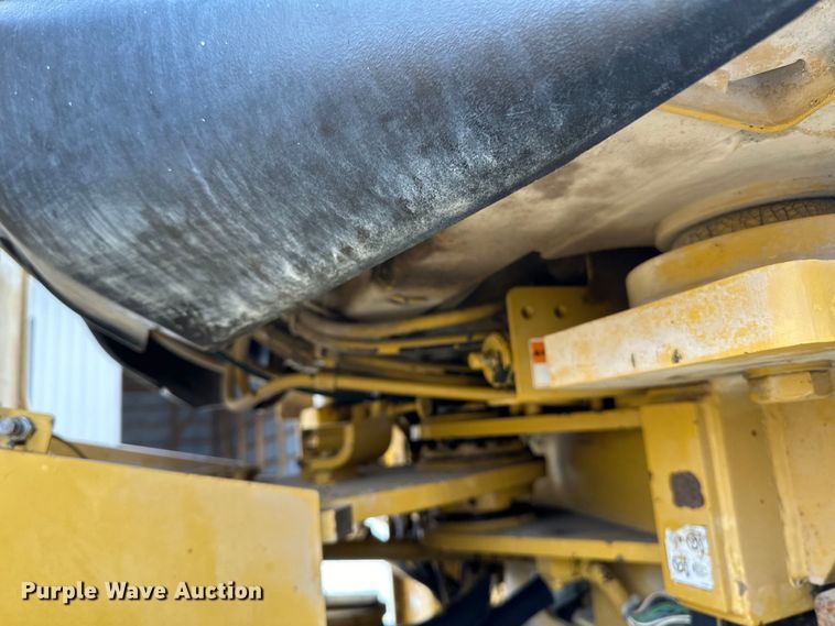 image for item DQ0766 2004 Caterpillar 950G Series II wheel loader