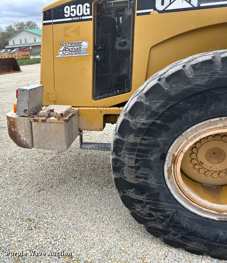 image for item DQ0766 2004 Caterpillar 950G Series II wheel loader