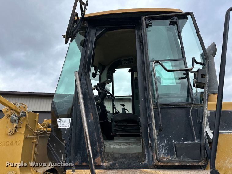 image for item DQ0766 2004 Caterpillar 950G Series II wheel loader