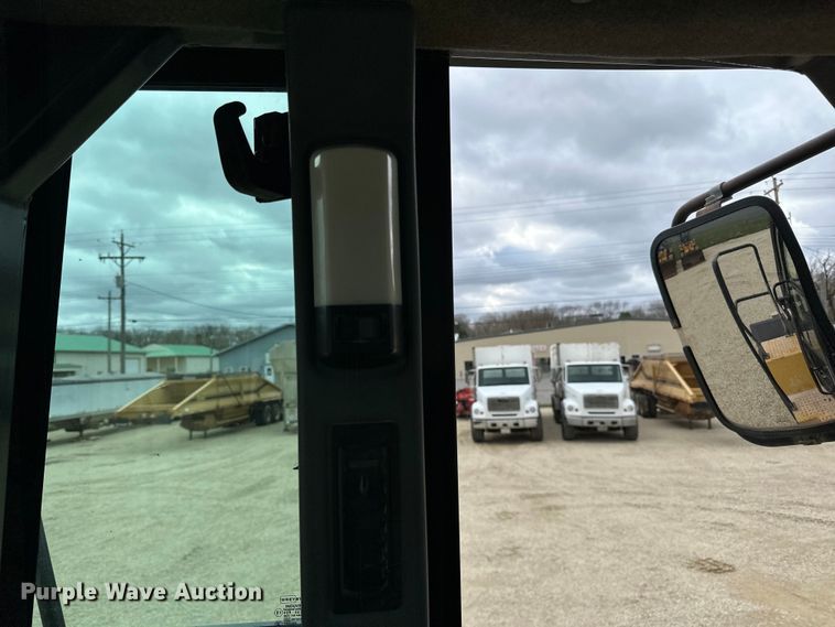 image for item DQ0766 2004 Caterpillar 950G Series II wheel loader