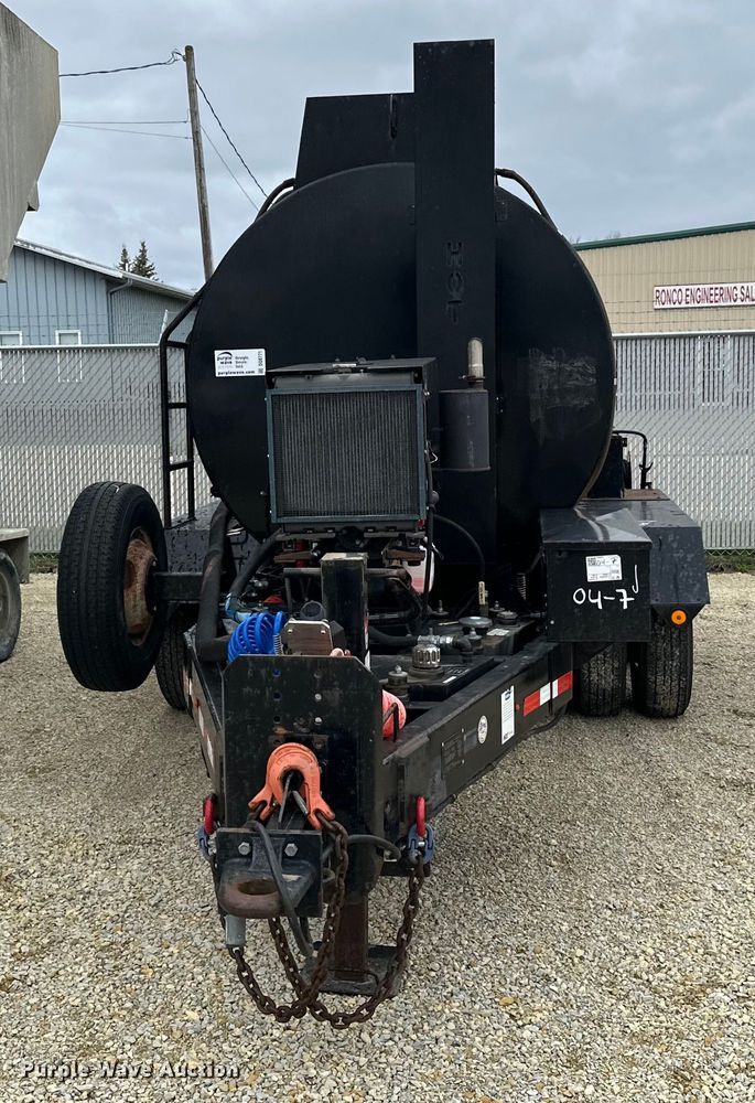 image for item DQ0771 2010 Stepp STRD100D oil distributor trailer