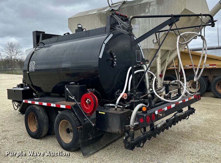 image for item DQ0771 2010 Stepp STRD100D oil distributor trailer