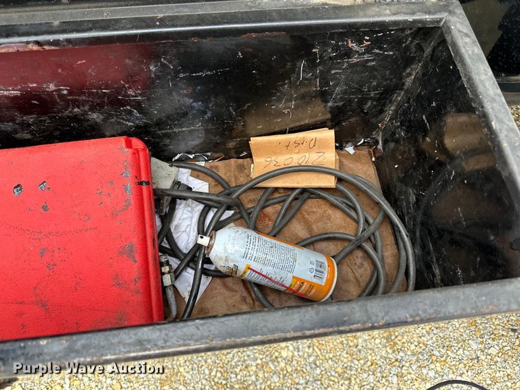 image for item DQ0771 2010 Stepp STRD100D oil distributor trailer