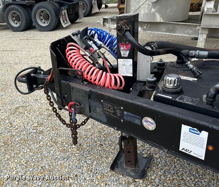 image for item DQ0771 2010 Stepp STRD100D oil distributor trailer