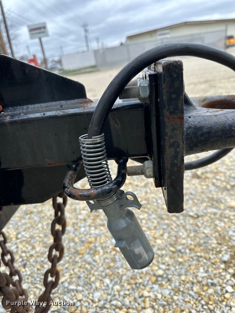 image for item DQ0771 2010 Stepp STRD100D oil distributor trailer