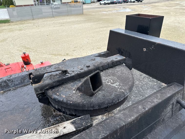 image for item DQ0771 2010 Stepp STRD100D oil distributor trailer