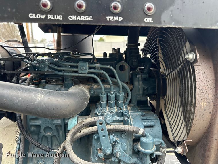 image for item DQ0771 2010 Stepp STRD100D oil distributor trailer