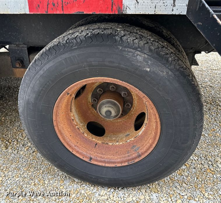 image for item DQ0771 2010 Stepp STRD100D oil distributor trailer