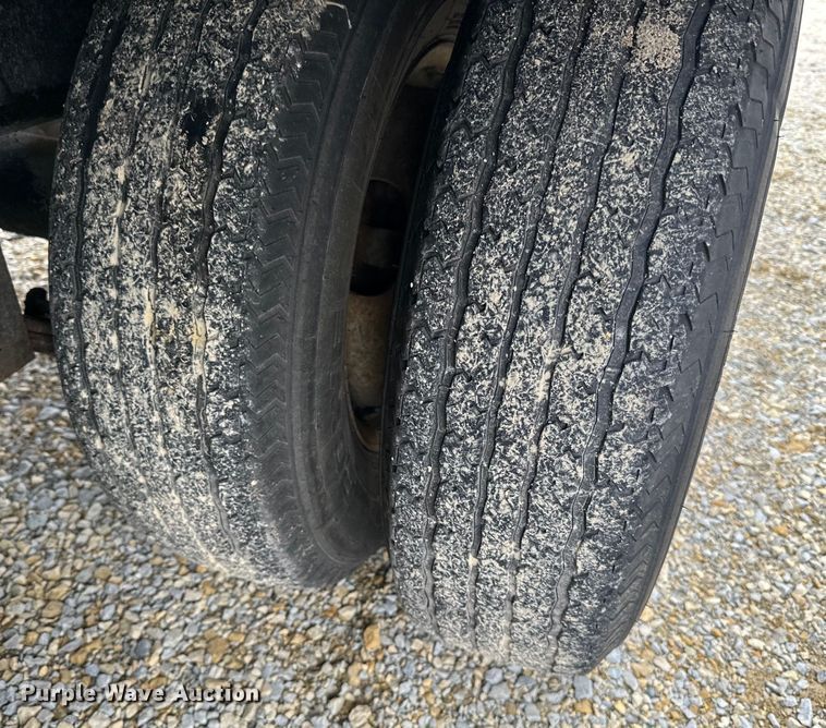 image for item DQ0771 2010 Stepp STRD100D oil distributor trailer