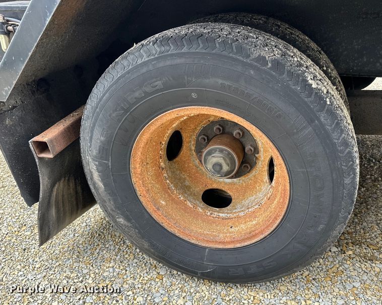 image for item DQ0771 2010 Stepp STRD100D oil distributor trailer