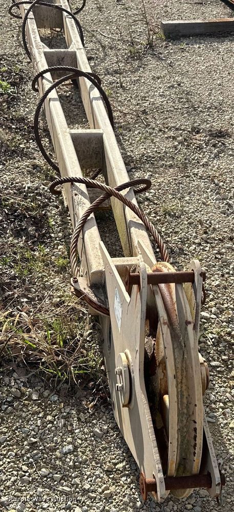 image for item DQ0773 24' L wheel loader jib