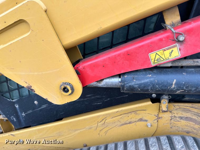 image for item DQ0774 2016 Caterpillar 279D tracked skid steer loader