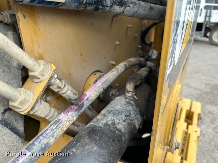 image for item DQ0774 2016 Caterpillar 279D tracked skid steer loader