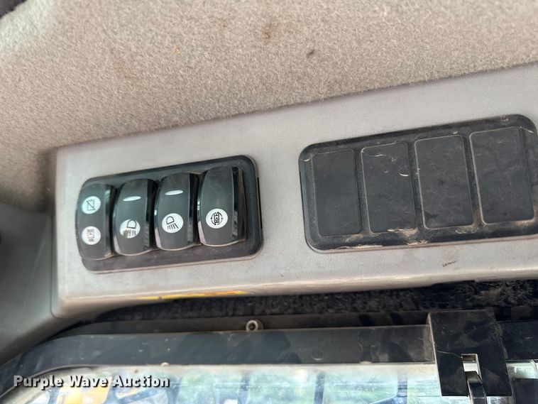 image for item DQ0774 2016 Caterpillar 279D tracked skid steer loader