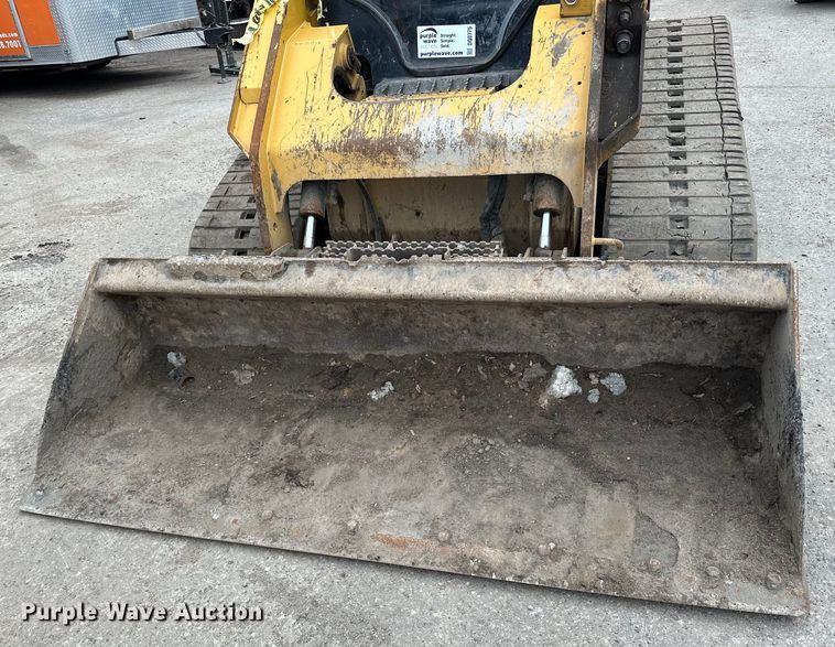 image for item DQ0775 2019 Caterpillar 279D tracked skid steer loader