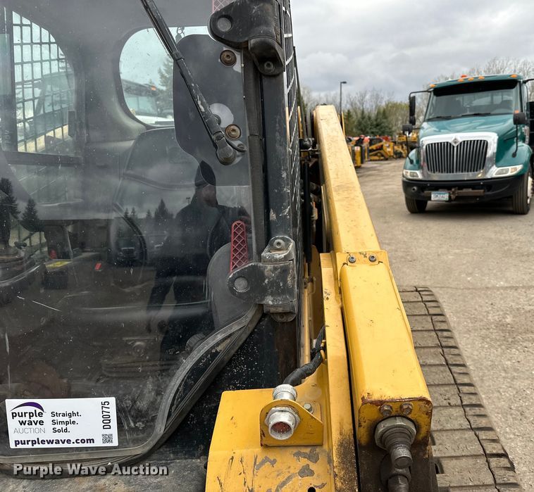 image for item DQ0775 2019 Caterpillar 279D tracked skid steer loader