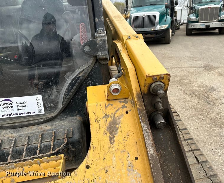 image for item DQ0775 2019 Caterpillar 279D tracked skid steer loader