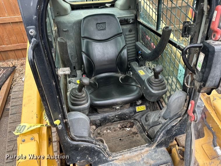 image for item DQ0775 2019 Caterpillar 279D tracked skid steer loader