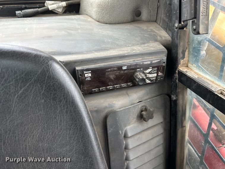 image for item DQ0775 2019 Caterpillar 279D tracked skid steer loader