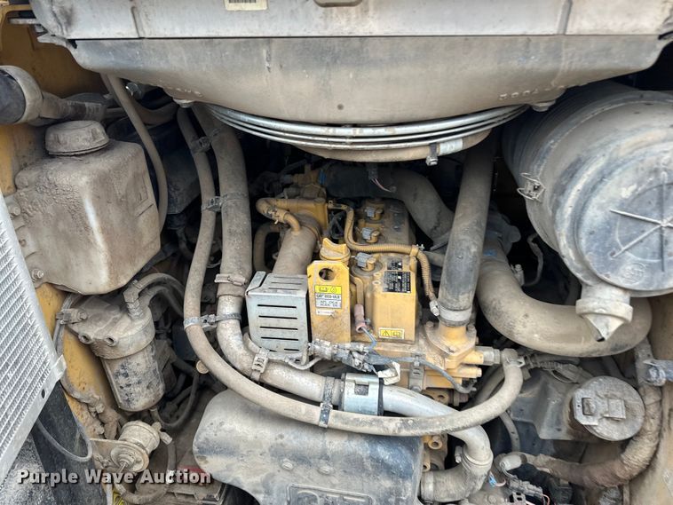 image for item DQ0775 2019 Caterpillar 279D tracked skid steer loader