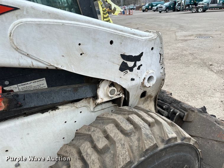 image for item DQ0776 2018 Bobcat S770 skid steer loader