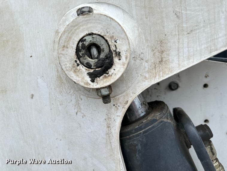 image for item DQ0776 2018 Bobcat S770 skid steer loader