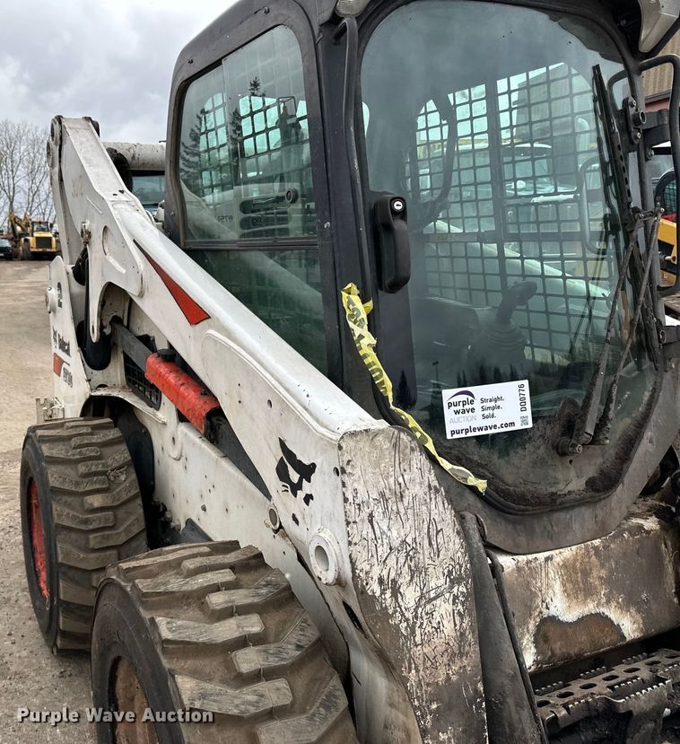 image for item DQ0776 2018 Bobcat S770 skid steer loader