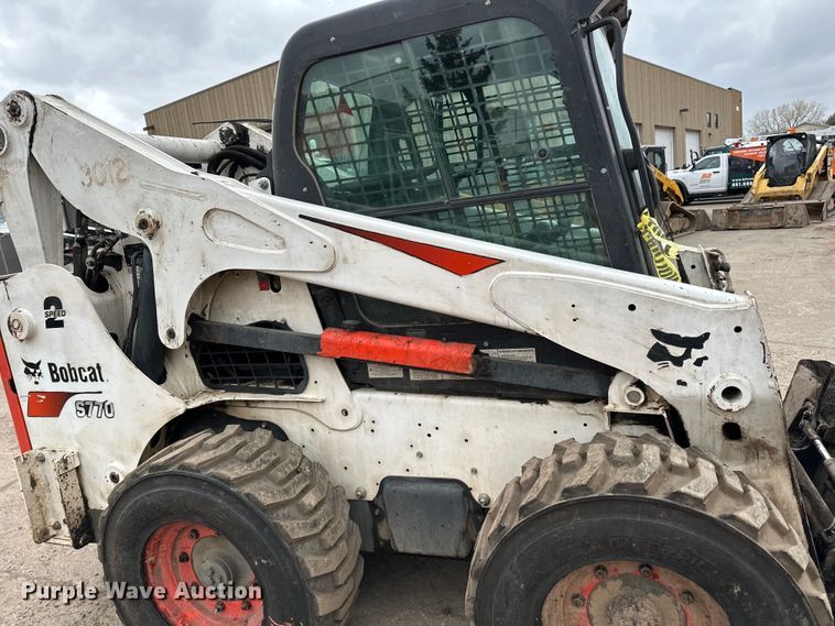 image for item DQ0776 2018 Bobcat S770 skid steer loader