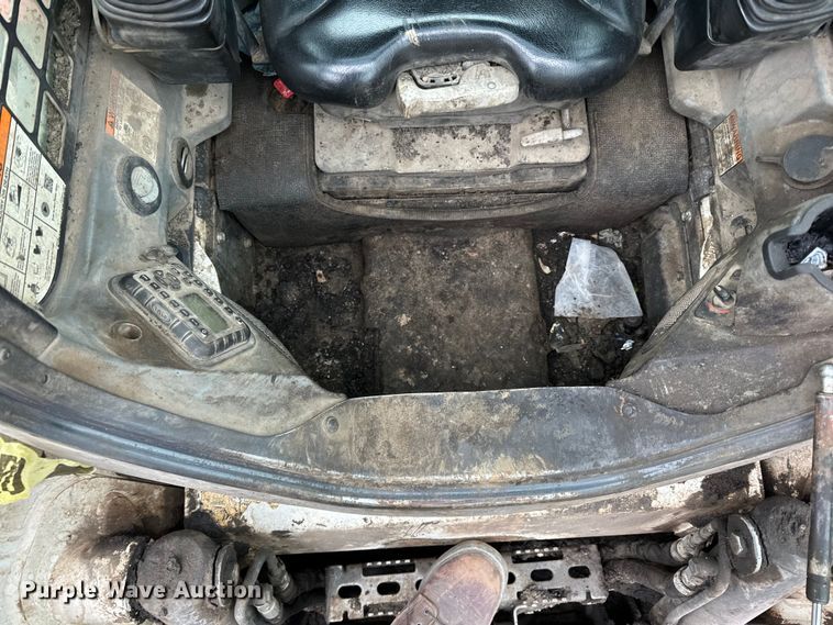 image for item DQ0776 2018 Bobcat S770 skid steer loader