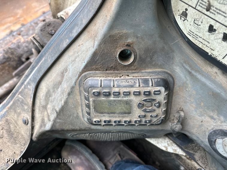 image for item DQ0776 2018 Bobcat S770 skid steer loader