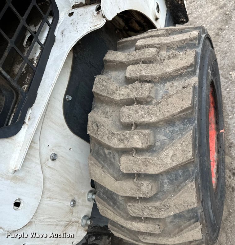 image for item DQ0776 2018 Bobcat S770 skid steer loader