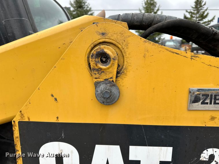 image for item DQ0777 2018 Caterpillar  246D skid steer loader