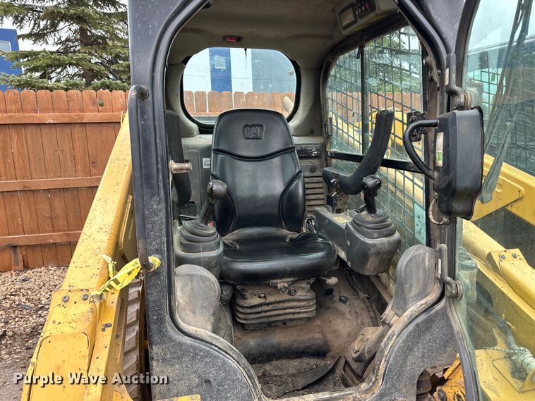 image for item DQ0777 2018 Caterpillar  246D skid steer loader