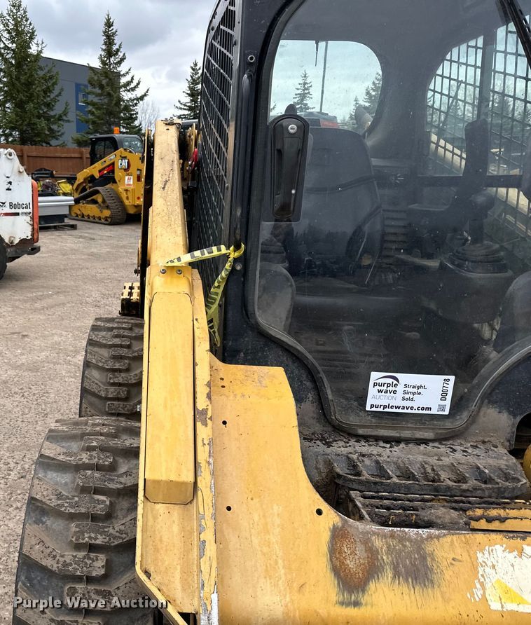 image for item DQ0778 2019 Caterpillar 246D skid steer loader