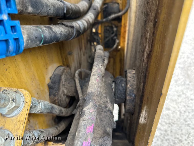 image for item DQ0778 2019 Caterpillar 246D skid steer loader