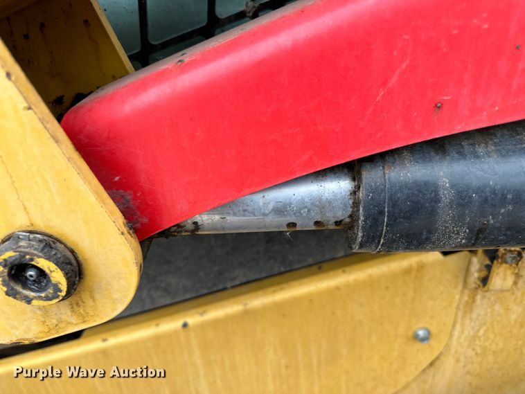 image for item DQ0778 2019 Caterpillar 246D skid steer loader