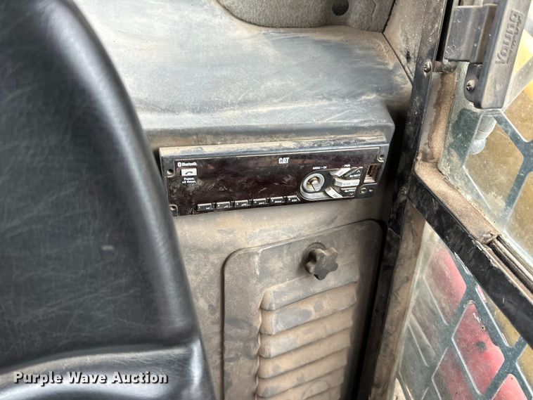 image for item DQ0778 2019 Caterpillar 246D skid steer loader