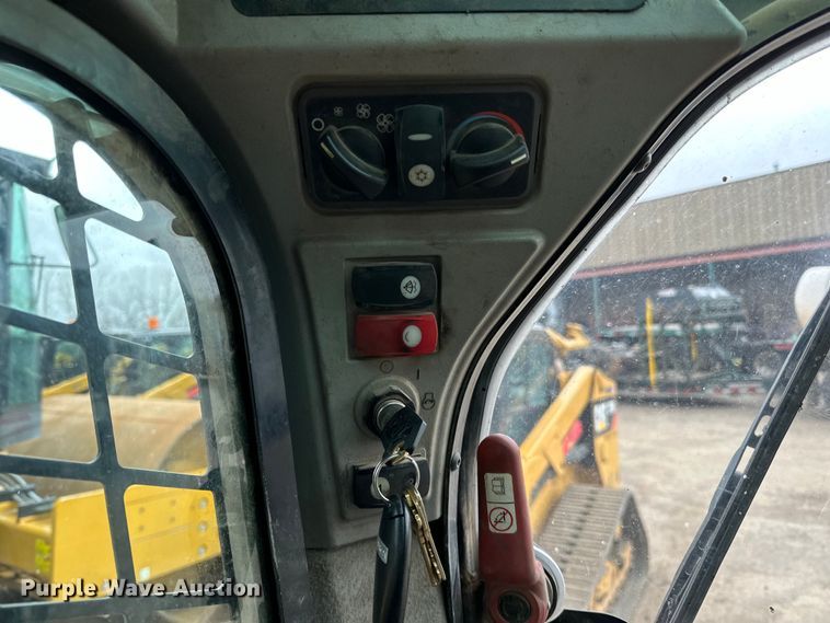 image for item DQ0778 2019 Caterpillar 246D skid steer loader