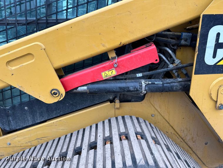 image for item DQ0779 2017 Caterpillar  279D tracked skid steer loader