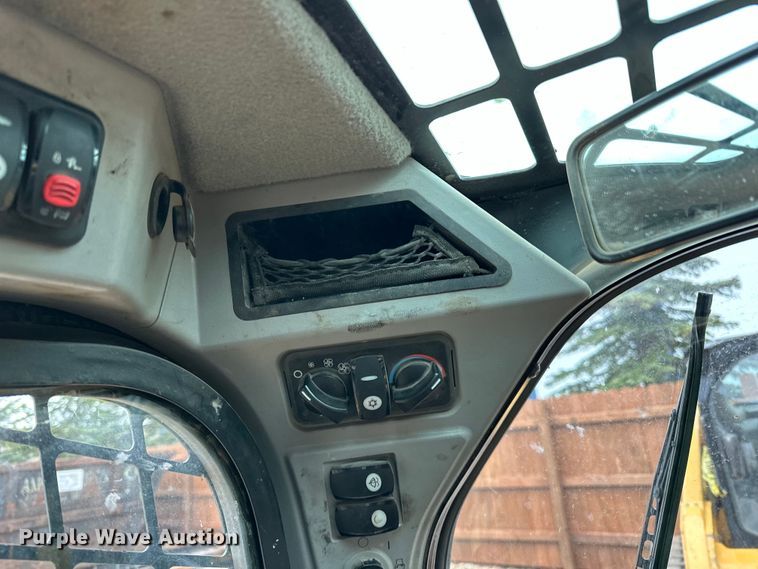 image for item DQ0779 2017 Caterpillar  279D tracked skid steer loader