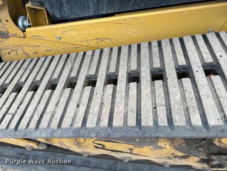 image for item DQ0779 2017 Caterpillar  279D tracked skid steer loader