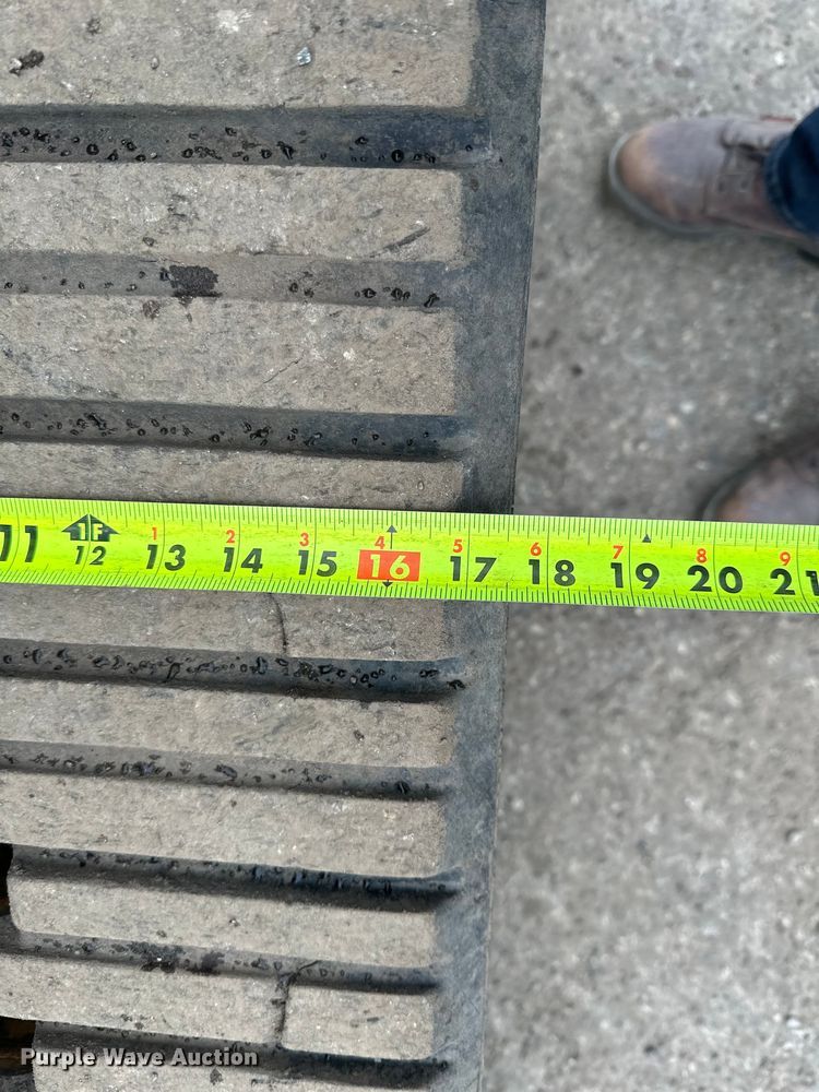 image for item DQ0779 2017 Caterpillar  279D tracked skid steer loader