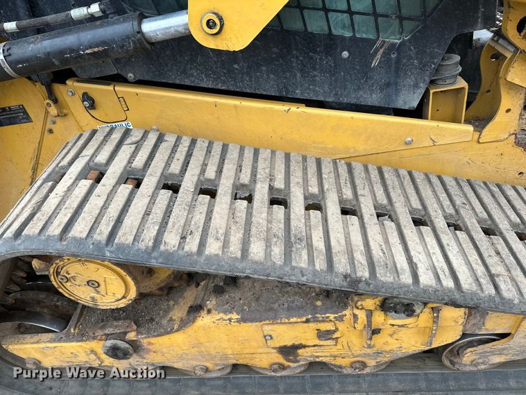 image for item DQ0779 2017 Caterpillar  279D tracked skid steer loader