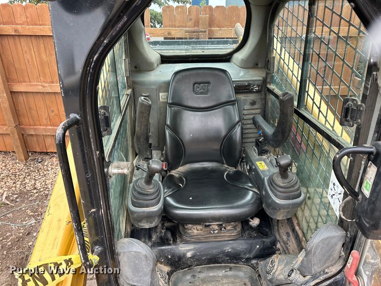 image for item DQ0780 2017 Caterpillar  279D tracked skid steer loader