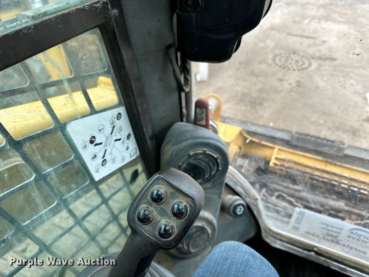 image for item DQ0780 2017 Caterpillar  279D tracked skid steer loader