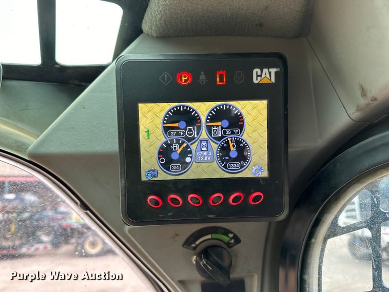 image for item DQ0780 2017 Caterpillar  279D tracked skid steer loader