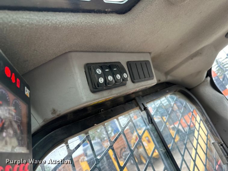 image for item DQ0780 2017 Caterpillar  279D tracked skid steer loader