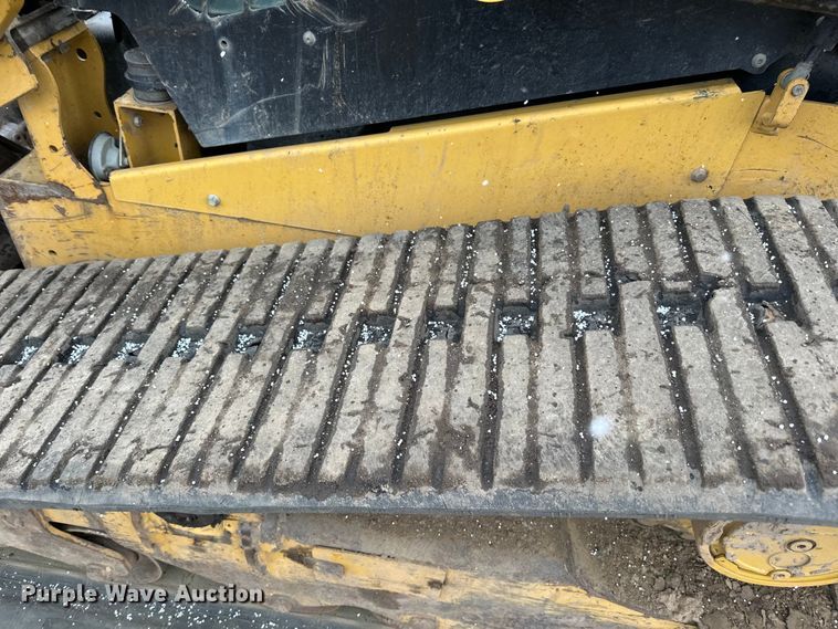image for item DQ0780 2017 Caterpillar  279D tracked skid steer loader