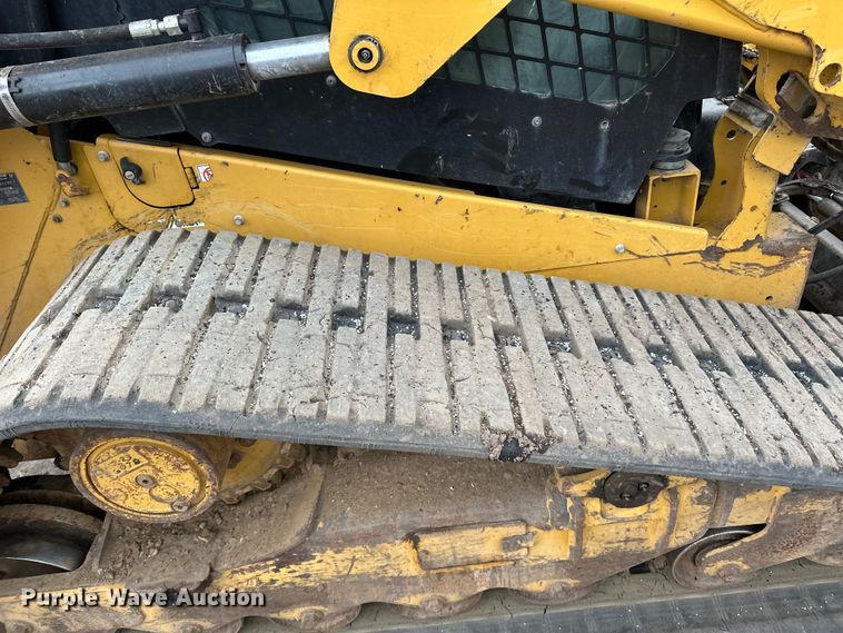 image for item DQ0780 2017 Caterpillar  279D tracked skid steer loader