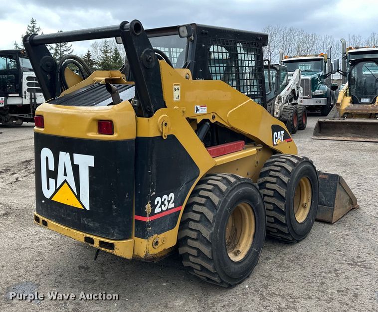 image for item DQ0782 Caterpillar 232 skid steer loader